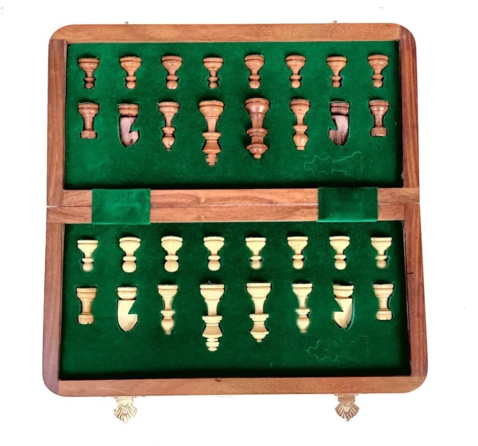 Mıknatıslı Ahşap Manyetik Satranç Takımı El Yapımı Şık Tasarım 26x26 cm, Kaymaz Taşlar, Seyahat ve Ev Kullanımına Uygun