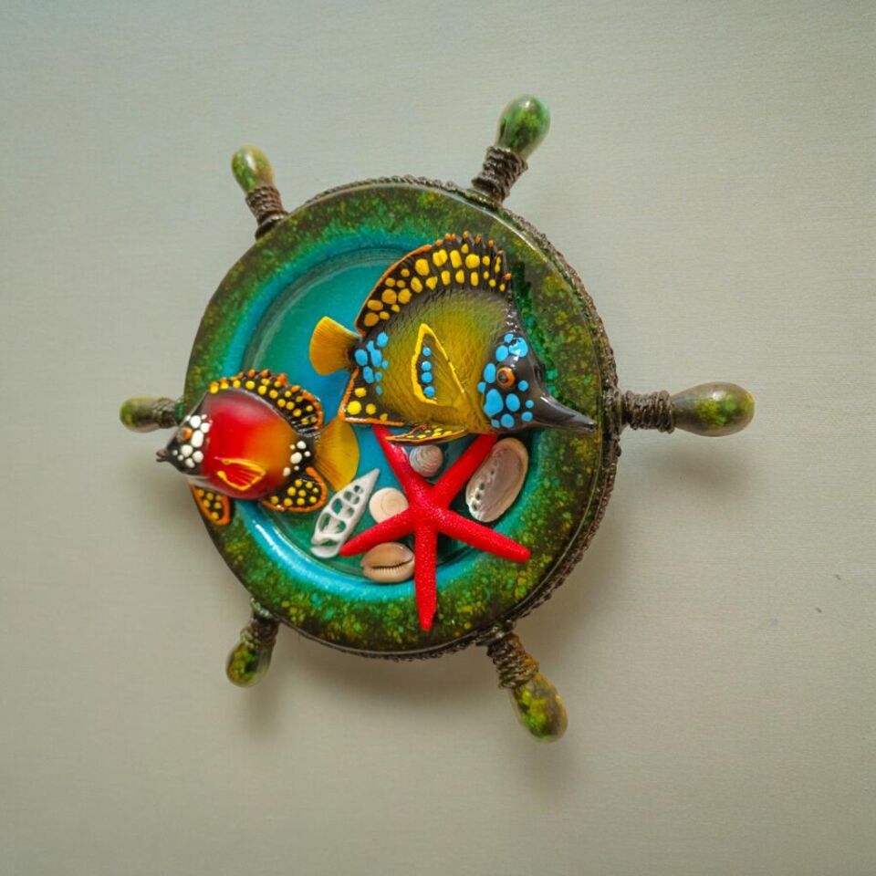 Deniz Temalı Dekorasyon İçin Eşsiz Dümen ve Zarif Balık Süsü