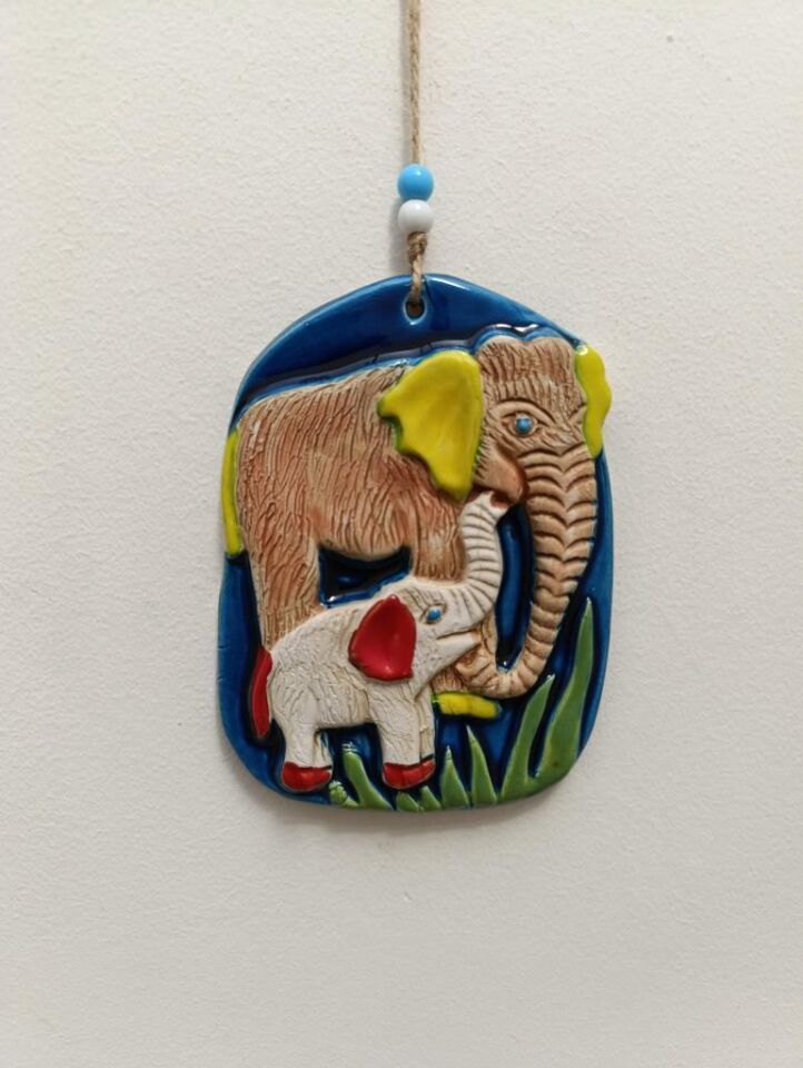 Seramik Fil Ailesi Dekoratif El İşi Duvar Süsü