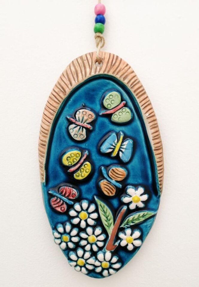 Seramik Kelebek ve Çiçek Desenli Dekoratif El İşi Duvar Süsü