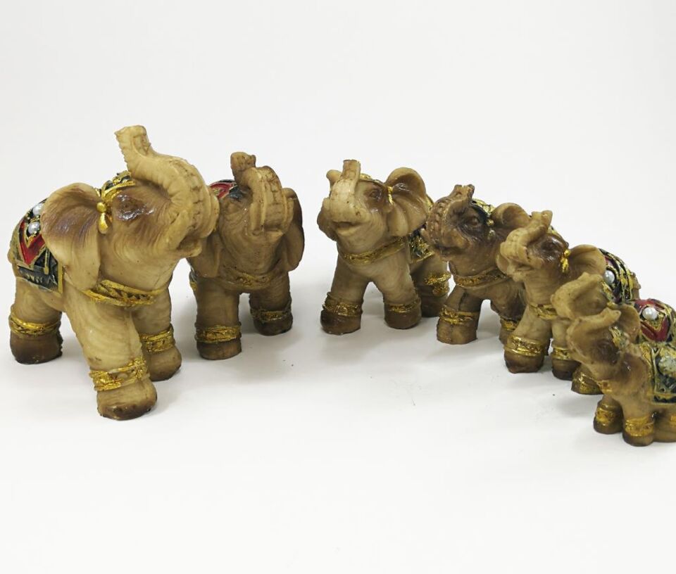 Yedili Uğurlu Fil Dekoratif Biblo