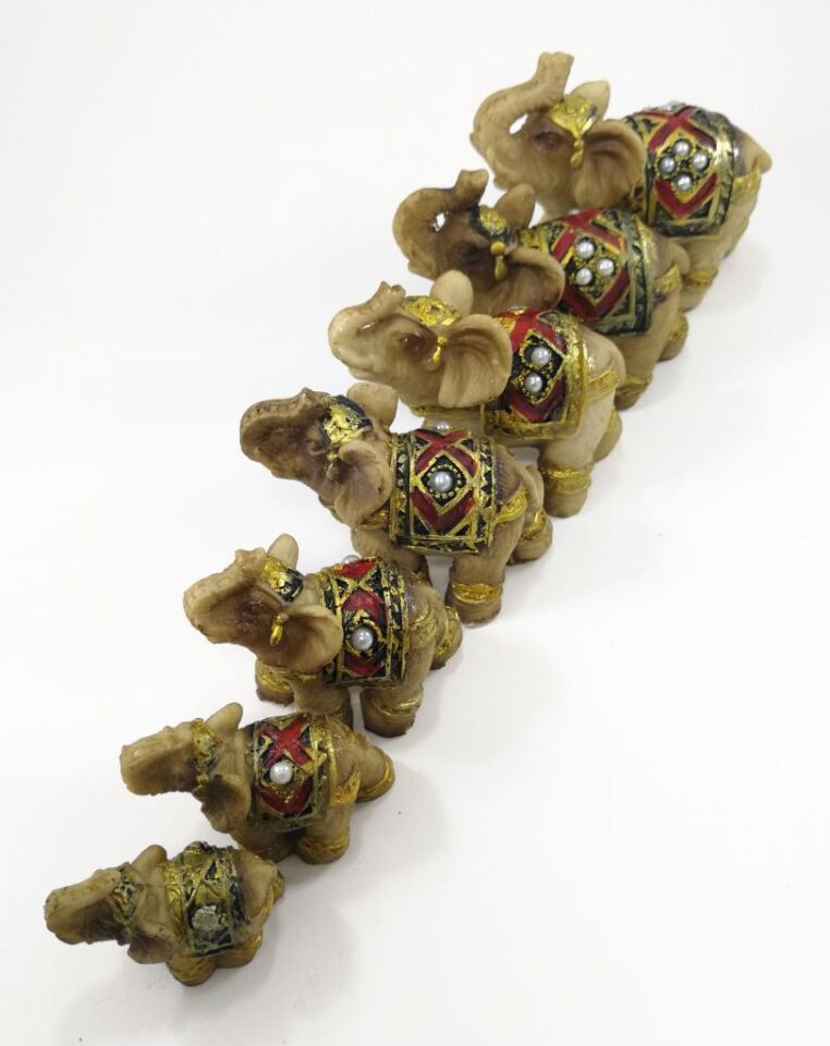 Yedili Uğurlu Fil Dekoratif Biblo