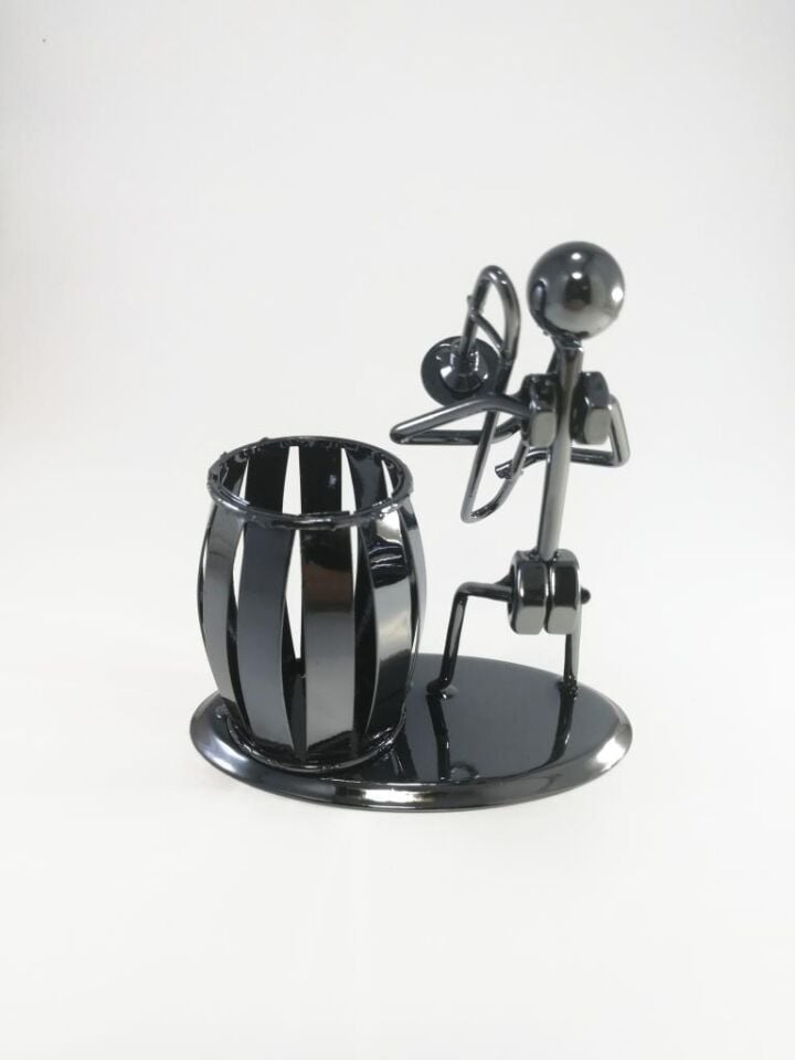 Dekoratif Trombon Çalan Adam Metal Kalemlik Masa Süsü