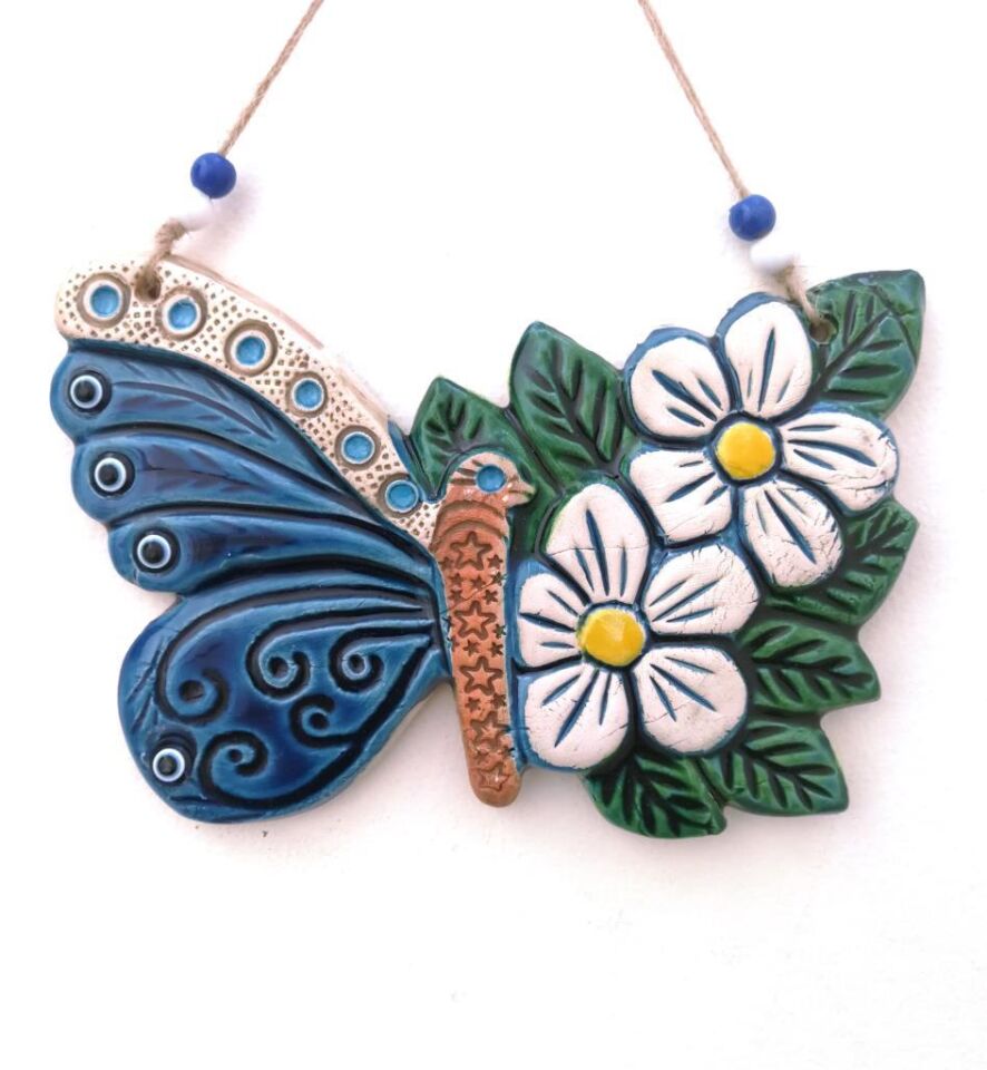 Seramik Papatya Desenli Kelebek Dekoratif Duvar Süsü