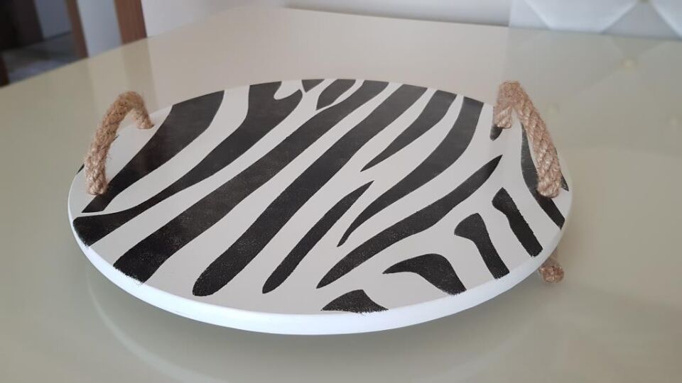 Ahşap Zebra Desenli Dekoratif Halatlı Yuvarlak Sunum Tepsi